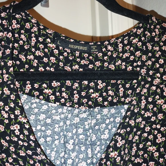 🟣Floral print pleated mini dress size small - Picture 2 of 6